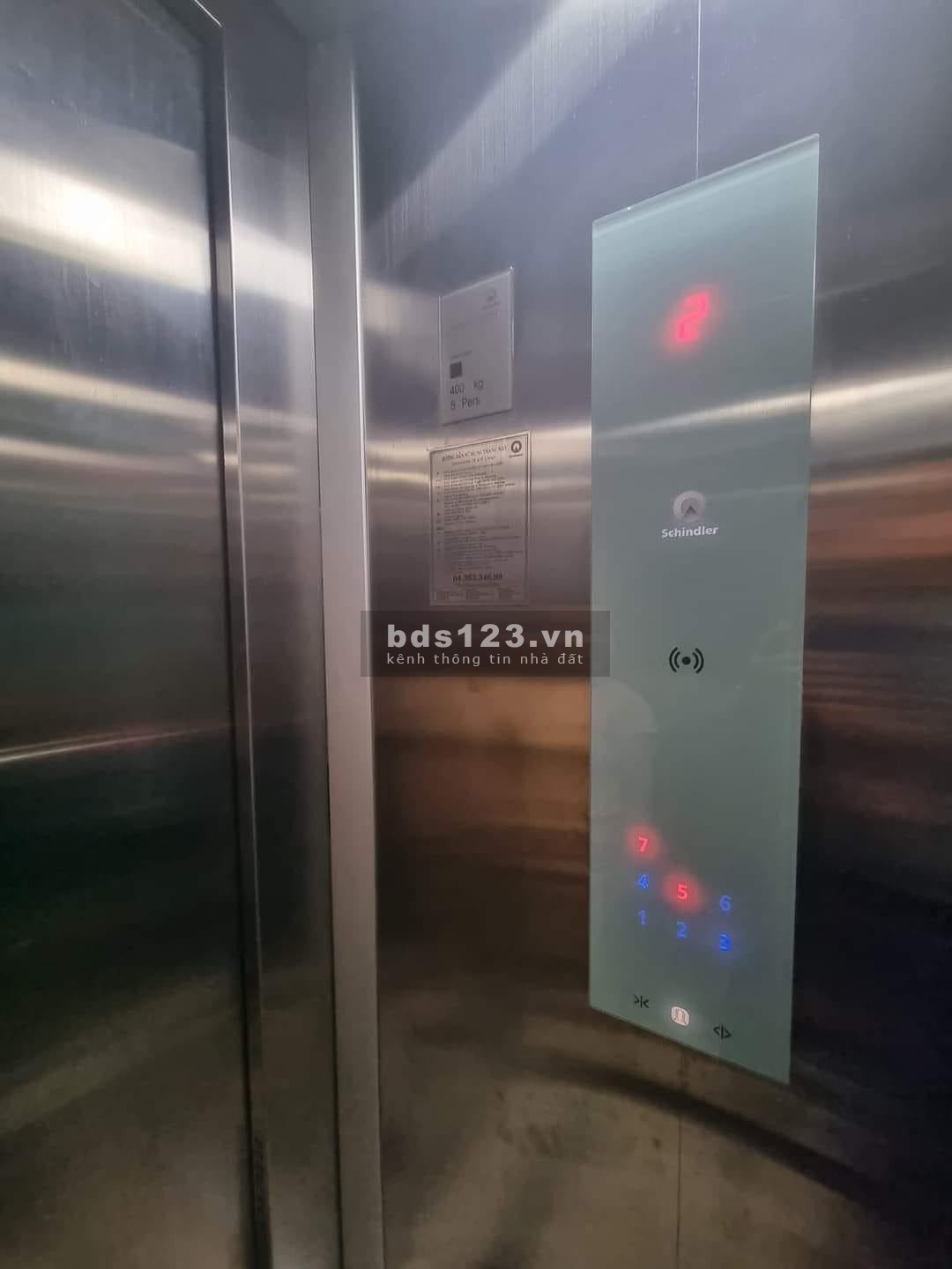 Building lô góc, đẹp nhất Mai Dịch, 97m, 9 tầng thang máy, 3 ô tô đỗ cửa, giá 30.0xx tỷ