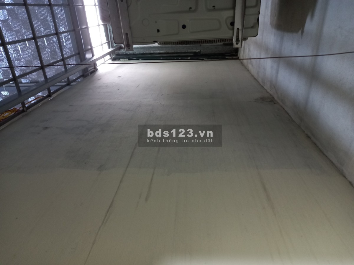 Cho thuê nhà 1,5 tầng 65m2, số 6 ngõ 33 Cổ Linh mặt đường 5m