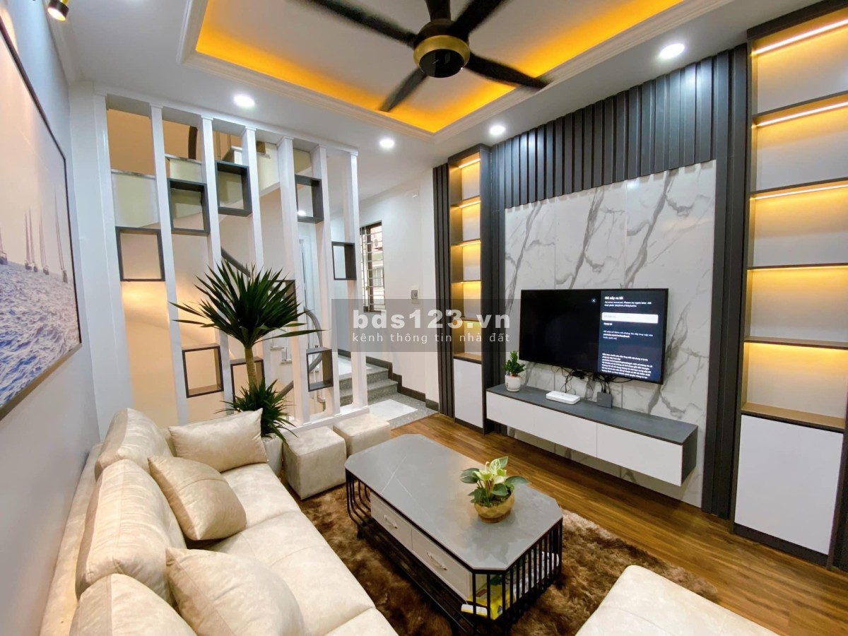Mua nhà mới nên cần bán nhà Tô Hiệu 46m2 giá hơn 5 tỷ