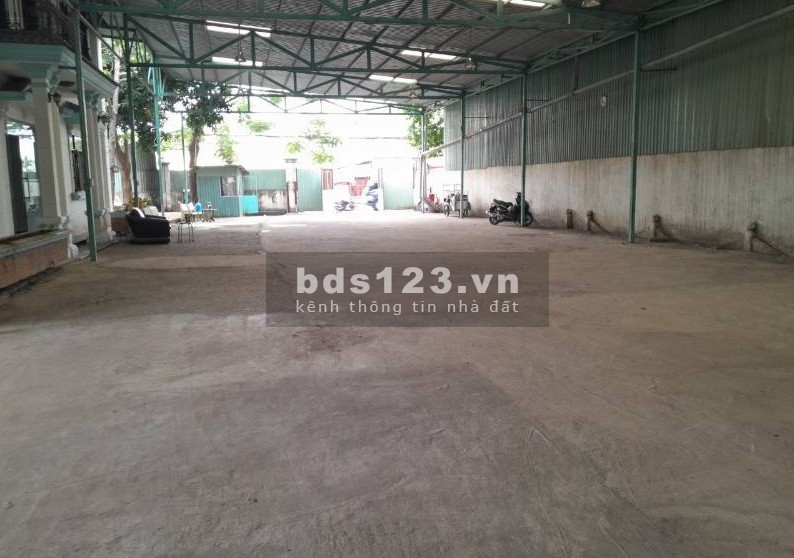 Cần cho thuê kho xưởng 800m2 tại mặt tiền đường Phan Văn Hớn, Quận 12