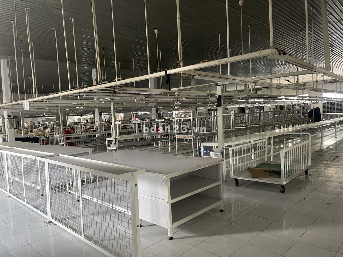 Cho thuê nhà xưởng may mặc 2500m2 đường Dương Công Khi, huyện Hóc Môn