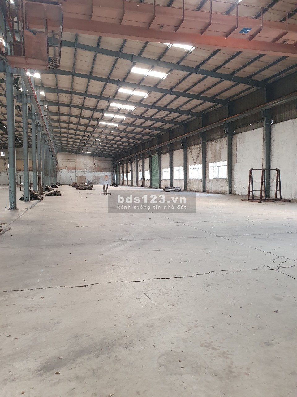 Cho thuê kho xưởng góc 2 mặt tiền đường số 2 trong KCN Tân Tạo, quận Bình Tân.