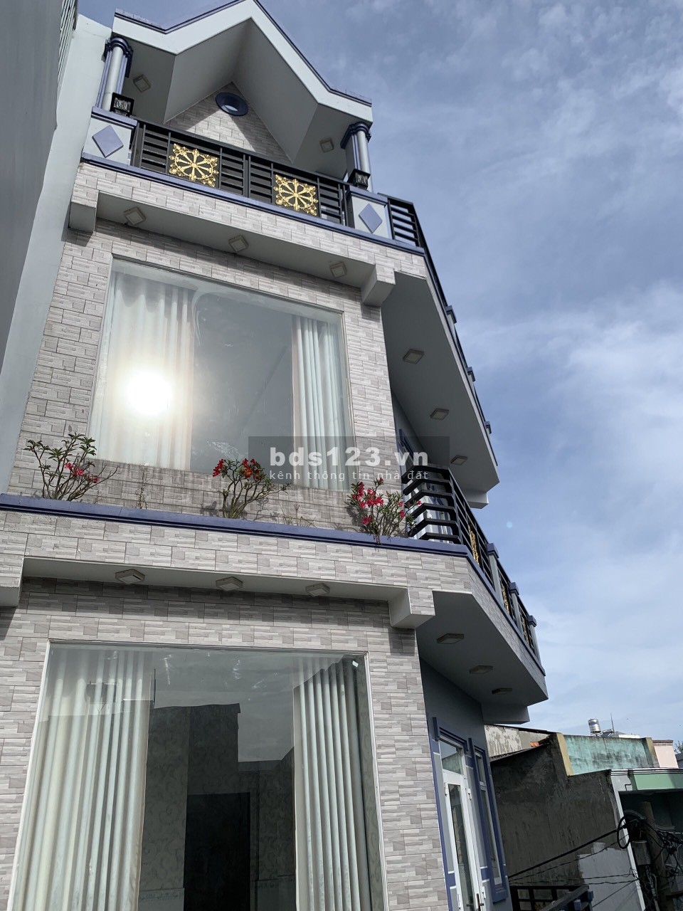 Nhà nguyên căn Lưu Hữu Phước f15 q8 tp HCM