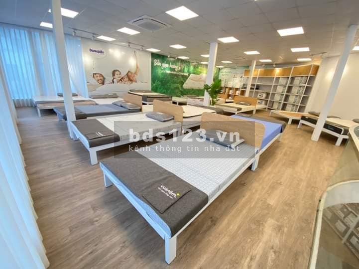 Bán nhà mặt phố Đại La, Hai Bà Trưng 161m, 2 tầng, mt 17m, giá 16.5 tỷ.