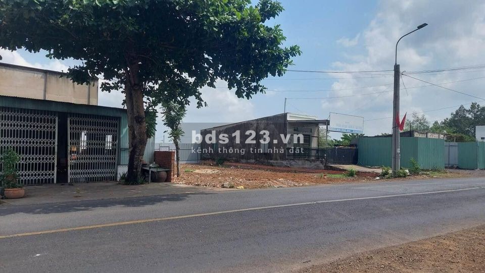 Bán ngay 2 lô đất thổ cư mặt tiền nhựa QH 19m sát bên Phú Giáo, cách TP. HCM 60km giá 230tr