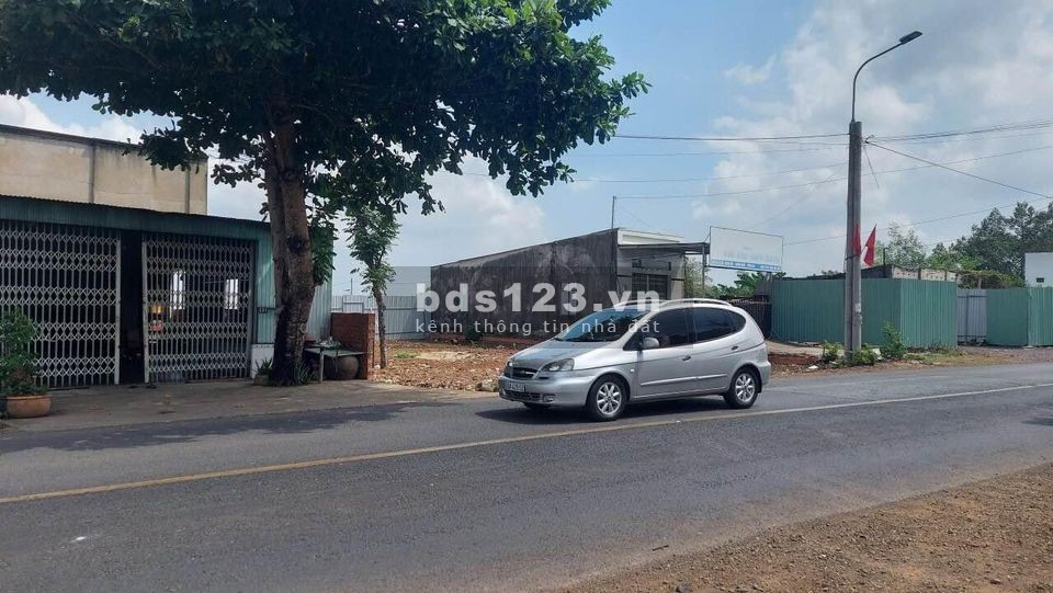 Bán ngay 2 lô đất thổ cư mặt tiền nhựa QH 19m sát bên Phú Giáo, cách TP. HCM 60km giá 230tr