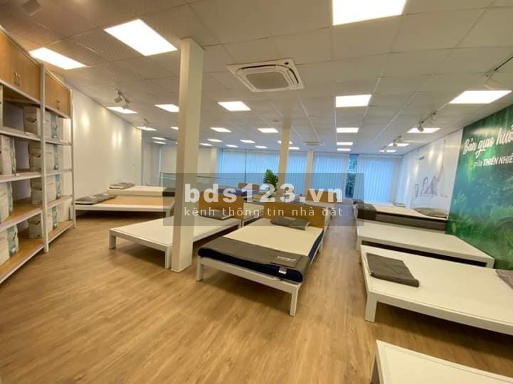 Bán nhà mặt phố Đại La, Hai Bà Trưng 161m, 2 tầng, mt 17m, giá 16.5 tỷ.