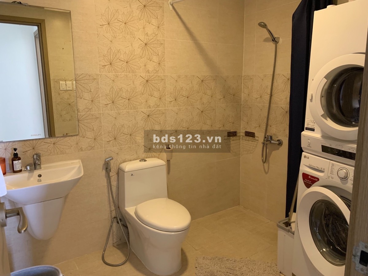 CHO THUÊ 2PN CC RIVA PARK 504 NGUYỄN TẤT THÀNH QUẬN 4