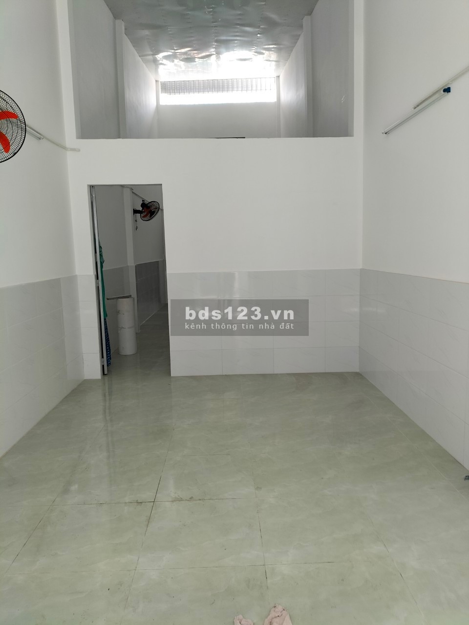 Cho thuê nhà hẻm 4m gần Lũy Bán Bích quận Tân Phú 3,5 x 25m chỉ 8 triệu
