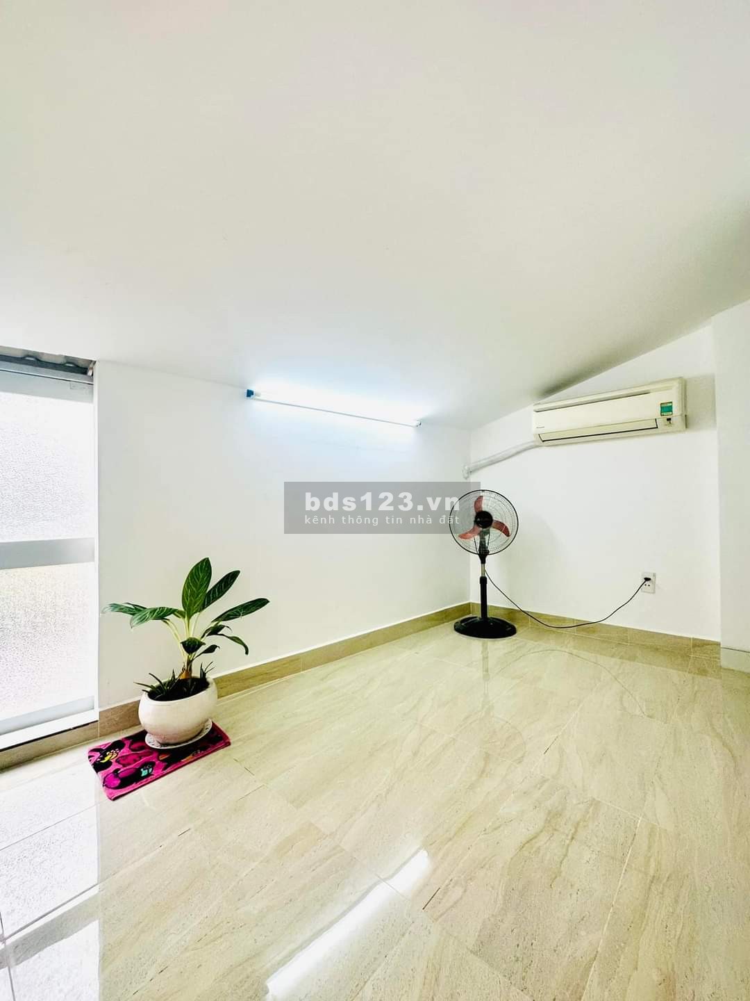 Bán nhà sát mặt tiền 60M², nhỉnh 3 tỷ, khu vực ngã tư Quang Trung, Gò Vấp