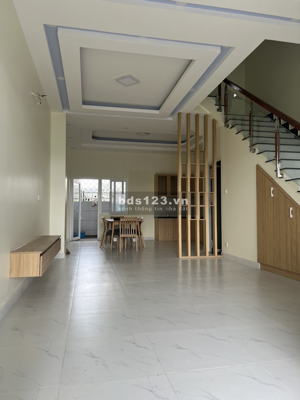 Nhà sẵn có thể nhận ở ngay, thích hợp ở, làm văn phòng công ty,...
