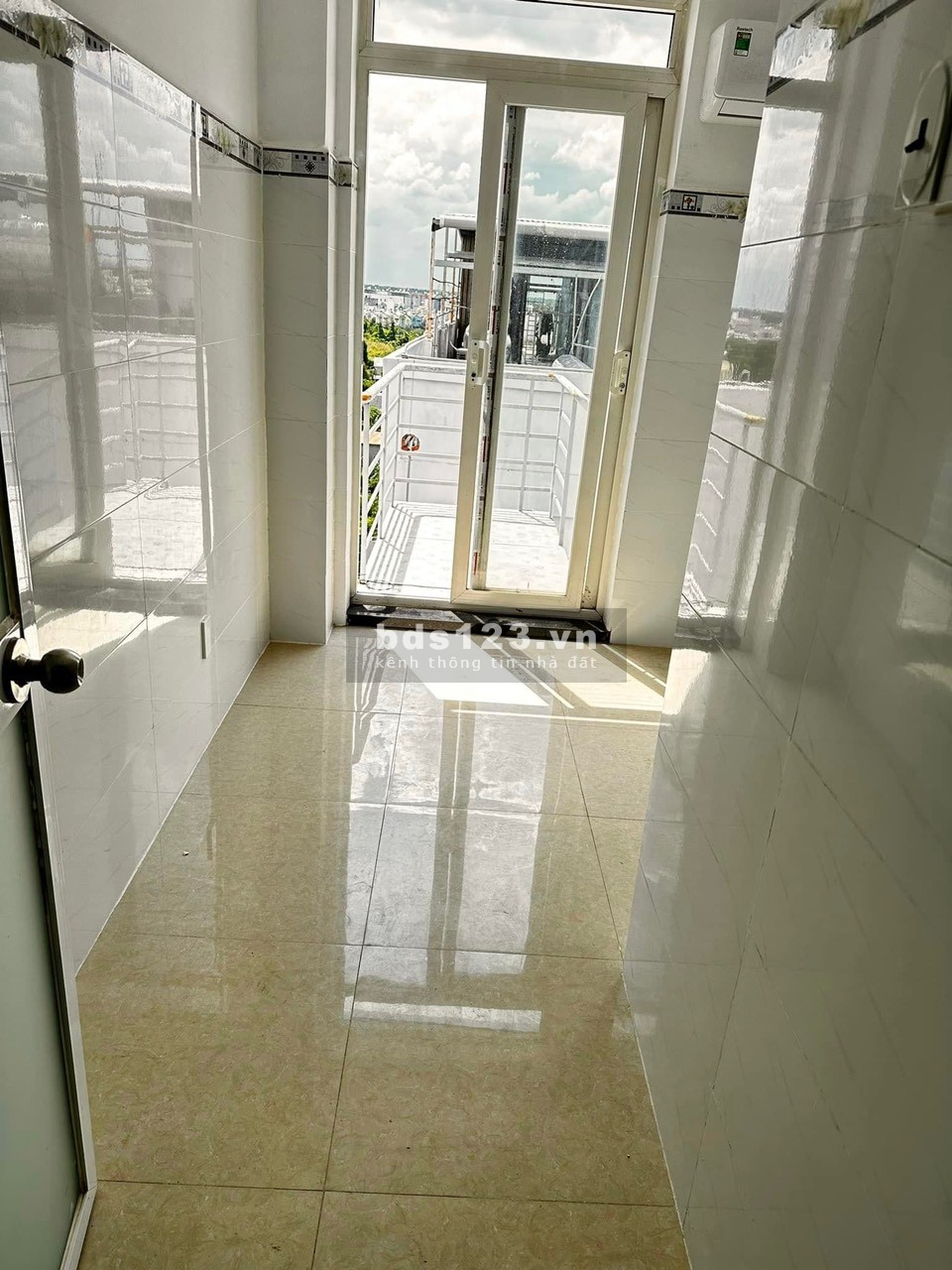 Cho thuê phòng gác máy lạnh ngay Hà Huy Giáp , chỉ 10p đến iuh