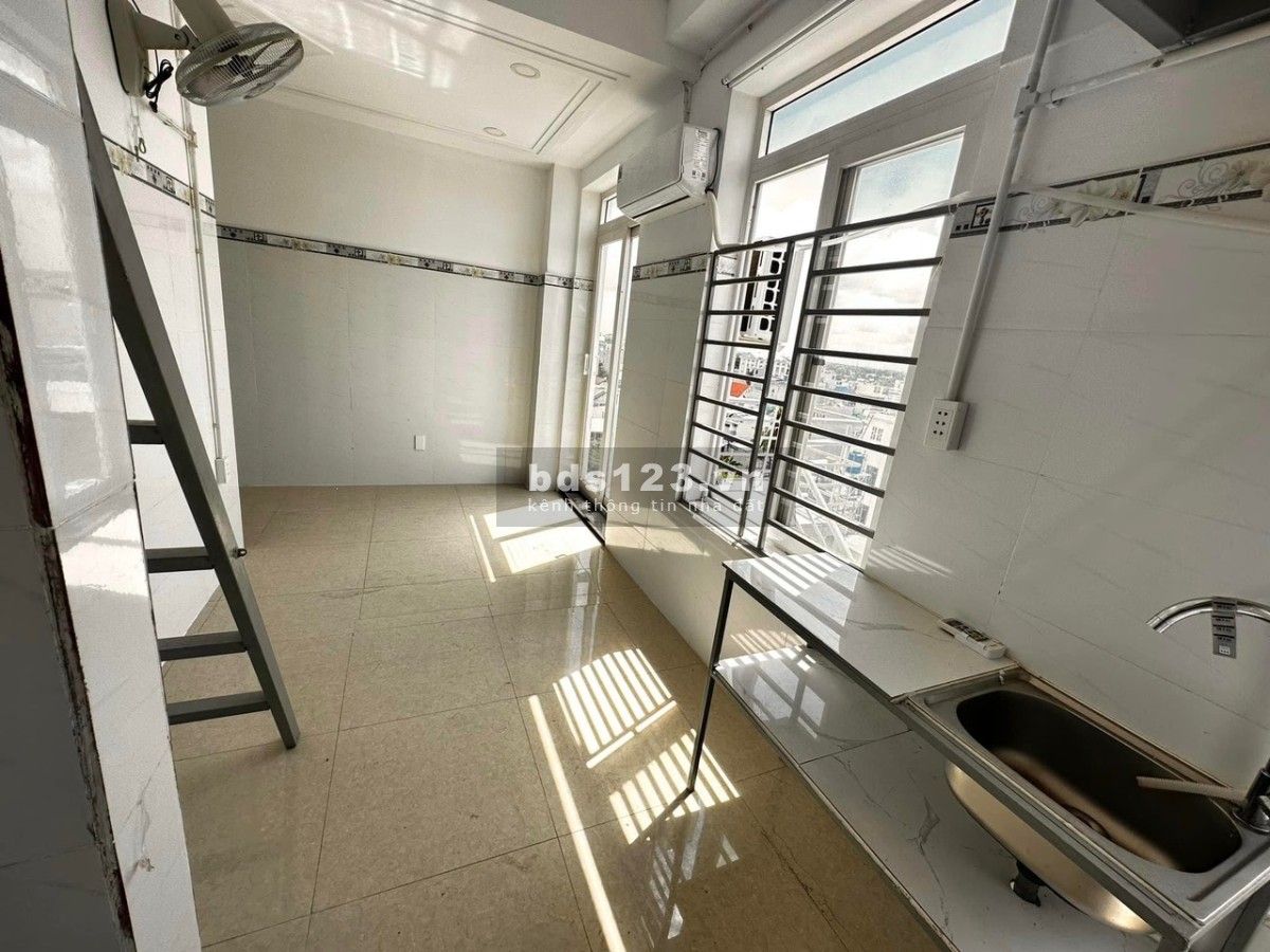 Cho thuê phòng gác máy lạnh ngay Hà Huy Giáp , chỉ 10p đến iuh