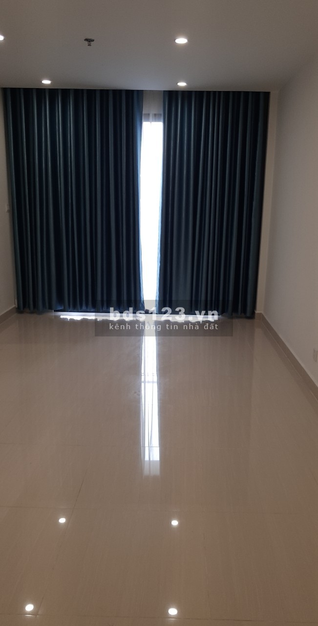 Cho thuê căn hộ 2PN có rèm 5,3 triệu tại Vinhomes Grand Park Quận 9
