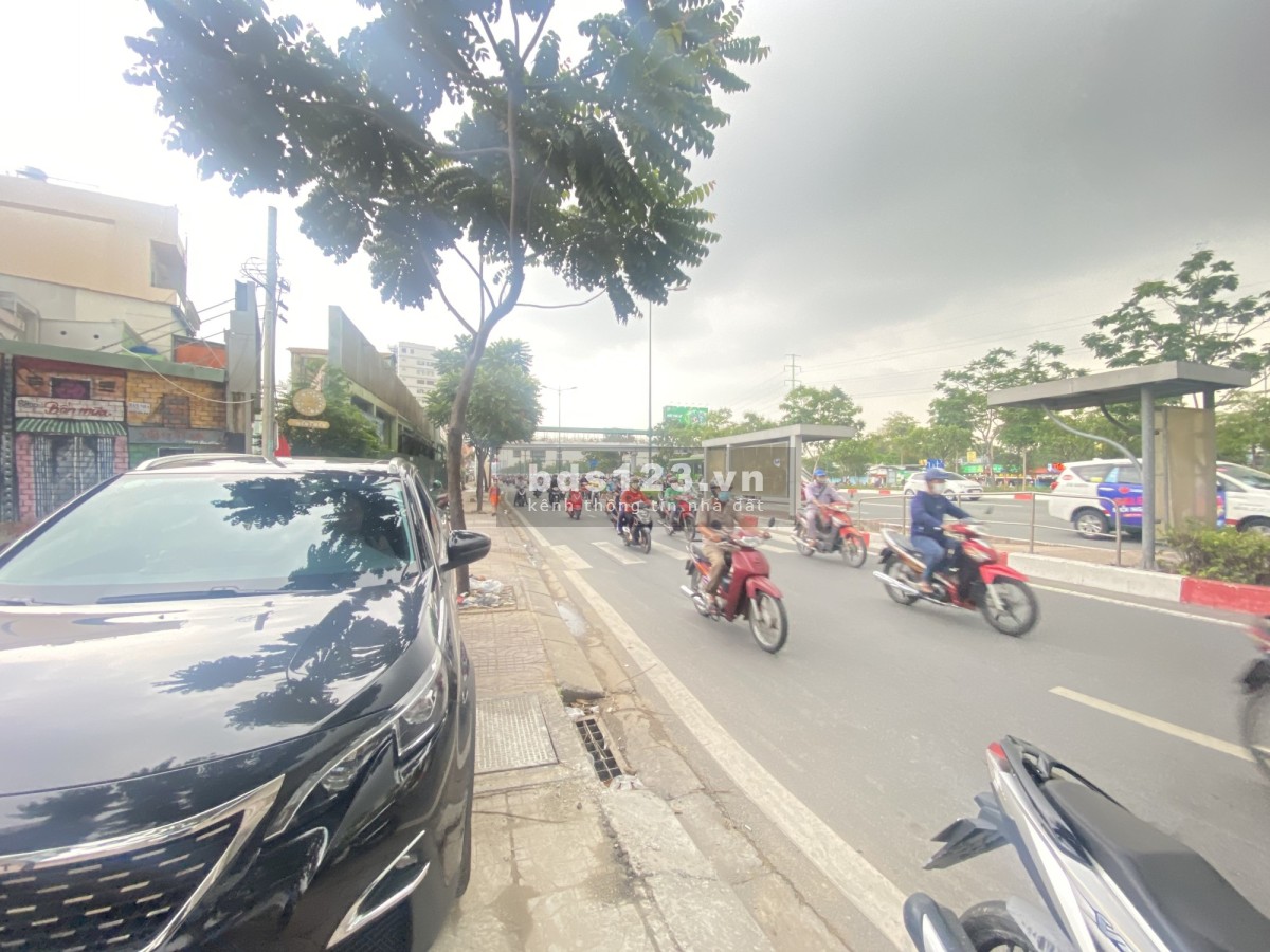 Bán lô đất 500m2 Mặt tiền Phạm Văn Đồng, Hiệp Bình chánh, Thủ Đức.