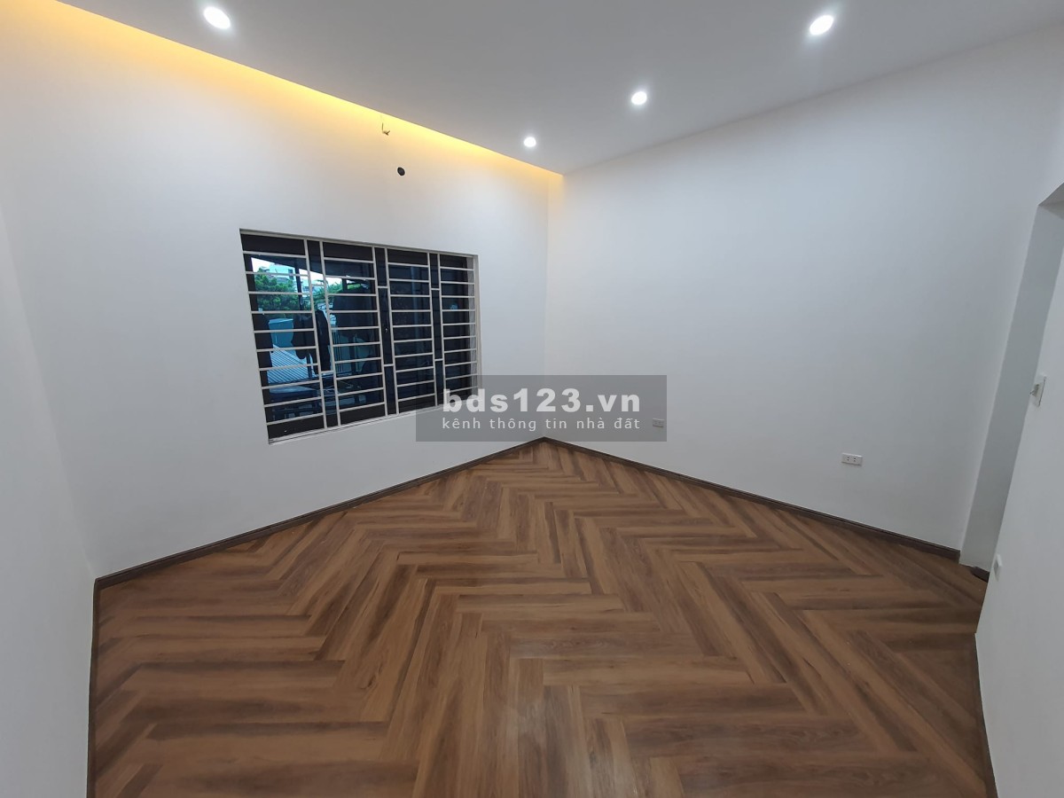 Bán nhà phố Giáp Bát ngõ thoáng, 34m2, 4 tầng xịn sò, 3 ngủ 3.2 tỷ
