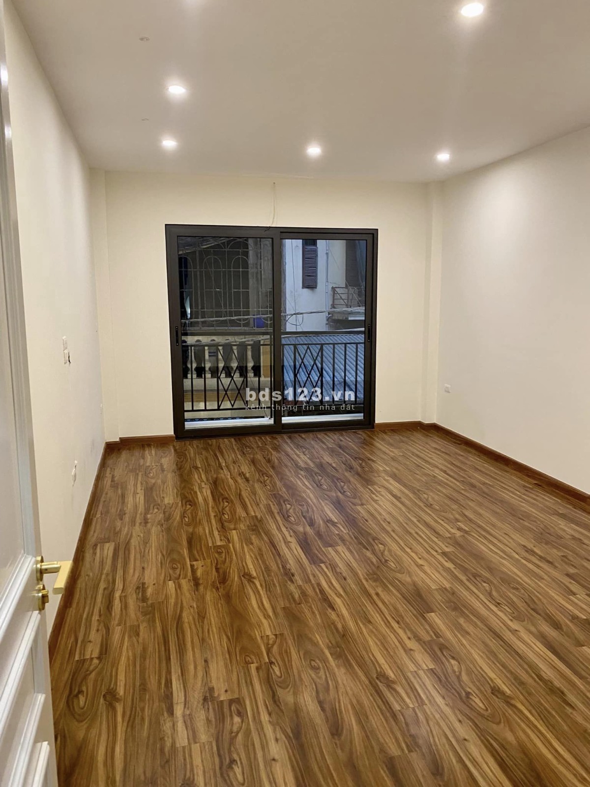 Chính chủ bán nhà mới đẹp Q. Hà Đông, gần BX Yên Nghĩa, 46m2,MT 5.2m,vị trí đẹp, ngõ rộng, 3.x tỷ