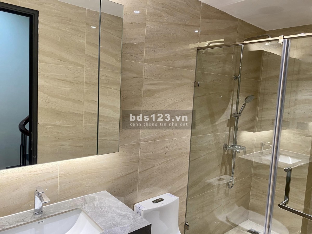 Chính chủ bán nhà mới đẹp Q. Hà Đông, gần BX Yên Nghĩa, 46m2,MT 5.2m,vị trí đẹp, ngõ rộng, 3.x tỷ