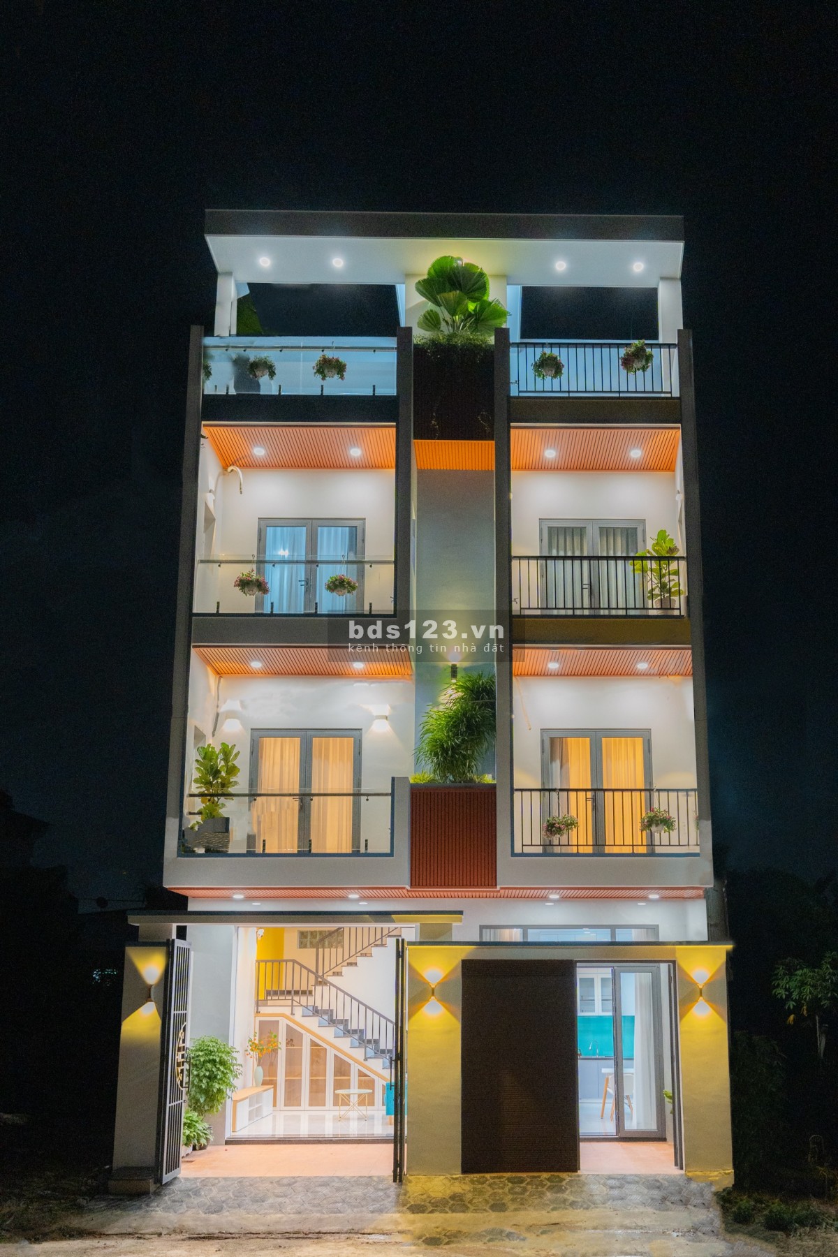 Ngân hàng cho vay 3 tỉ LS 9%, ân hạn nợ góc 18 tháng khi mua nhà nhé