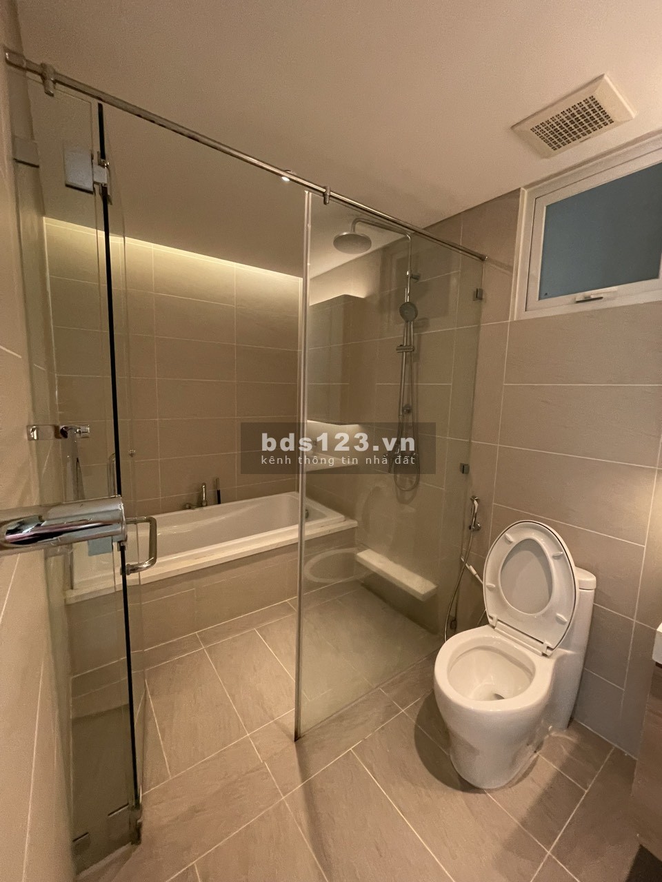Chỉ cần 17-18 triệu là xách vali vào làm cư dân KĐT Sala Thủ Thiêm, giá cho thuê quá tốt