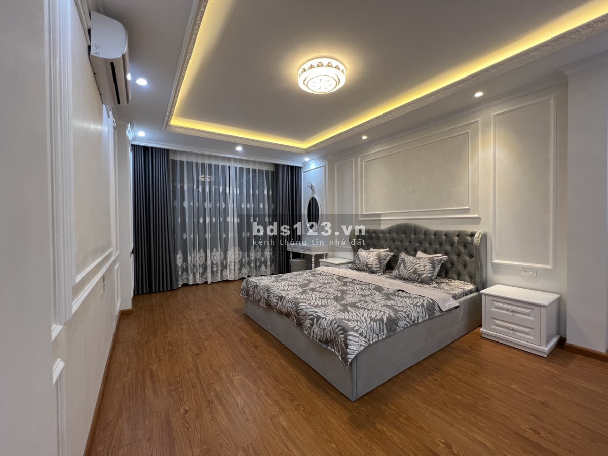 Gấp bán nhà phân lô La Khê Sát 7 tầng thang máy nk, 55M2, MT4M, Đẹp long lanh full nội thất