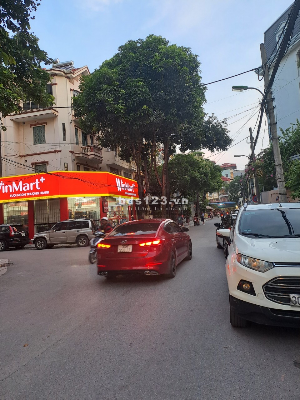 Duy nhất ! Bán đất tặng nhà Nguyễn Khánh Toàn vỉa hè ô tô tránh lô góc 90m2 MT 6M giá 17.8 tỷ