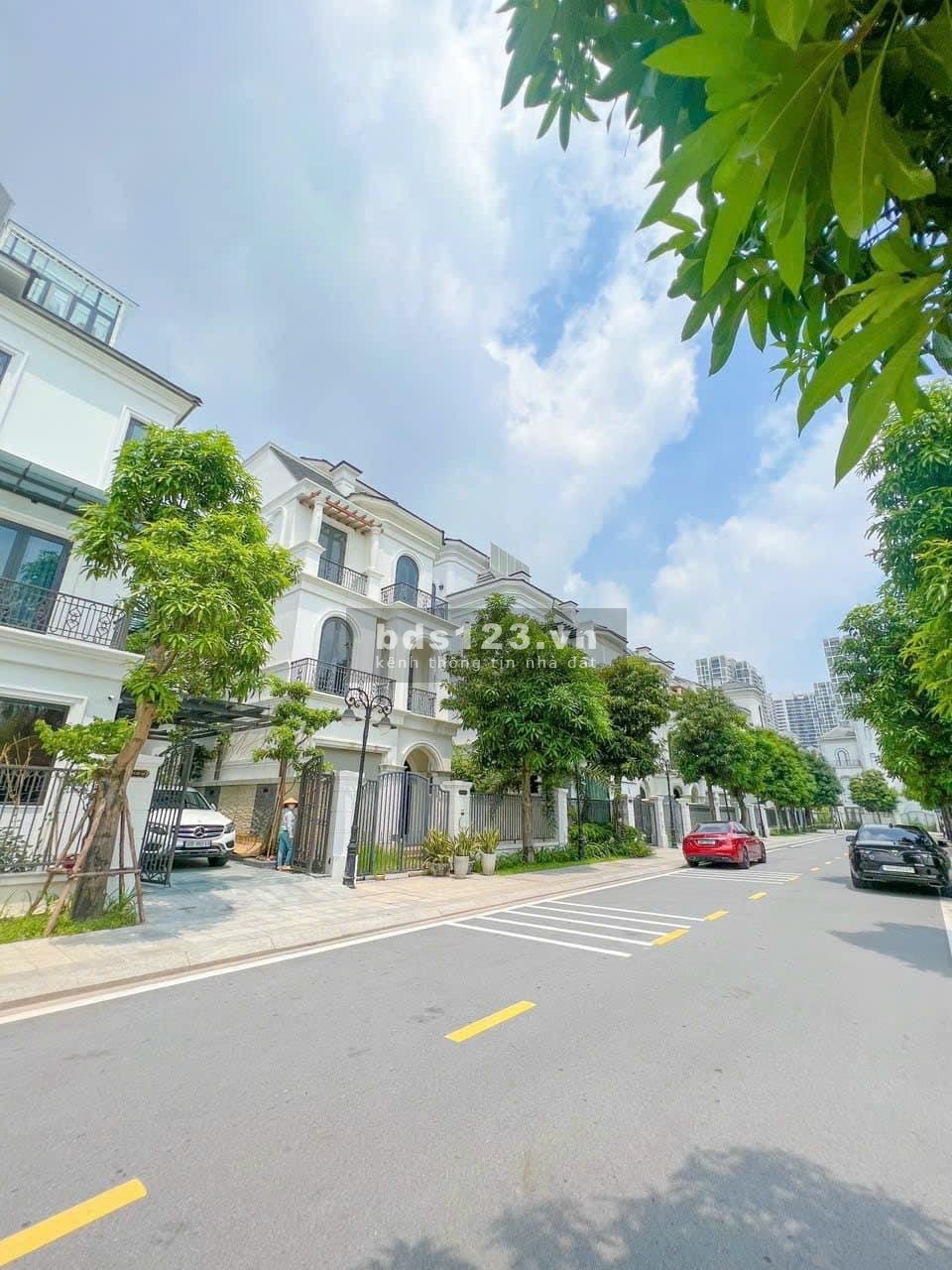 Chấp nhận lỗ 4 tỷ so với đỉnh căn song lập SB8-28 150m² siêu đẹp Vinhomes Ocean Park Gia lâm