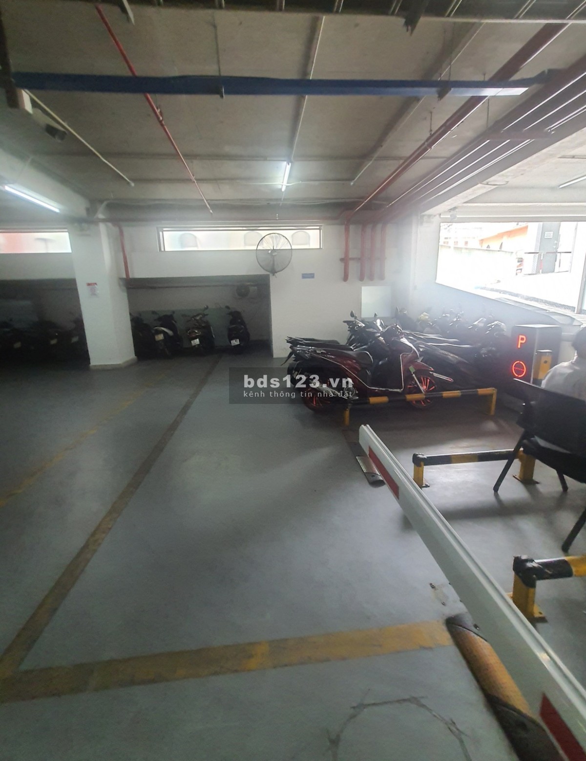 Bán cao ốc Văn phòng Trung tâm Quận 1. Thiết kế 15 tầng. Giá thỏa thuận.