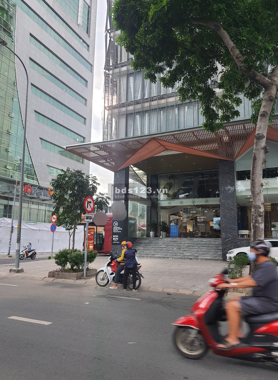Bán cao ốc Văn phòng Trung tâm Quận 1. Thiết kế 15 tầng. Giá thỏa thuận.