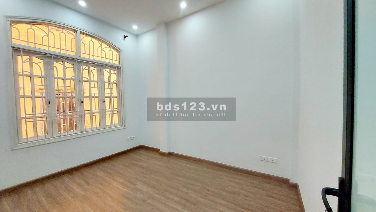 Bán nhà Trần Khát Chân, Hai Bà Trưng 3 bước ra phố 40m giá 4 tỷ