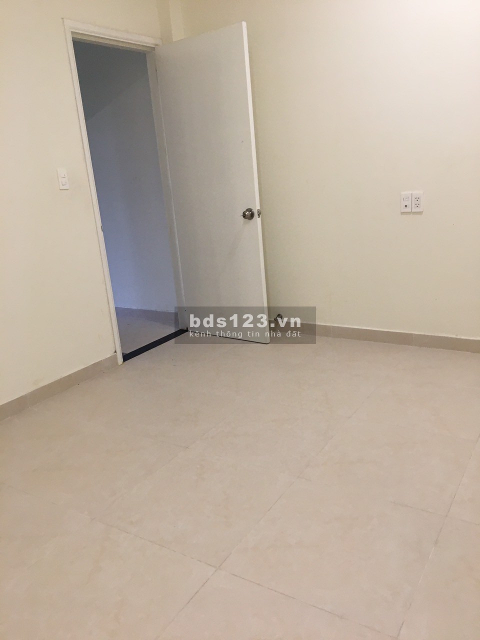Cho nữ sinh thuê phòng mới Q Tân Bình