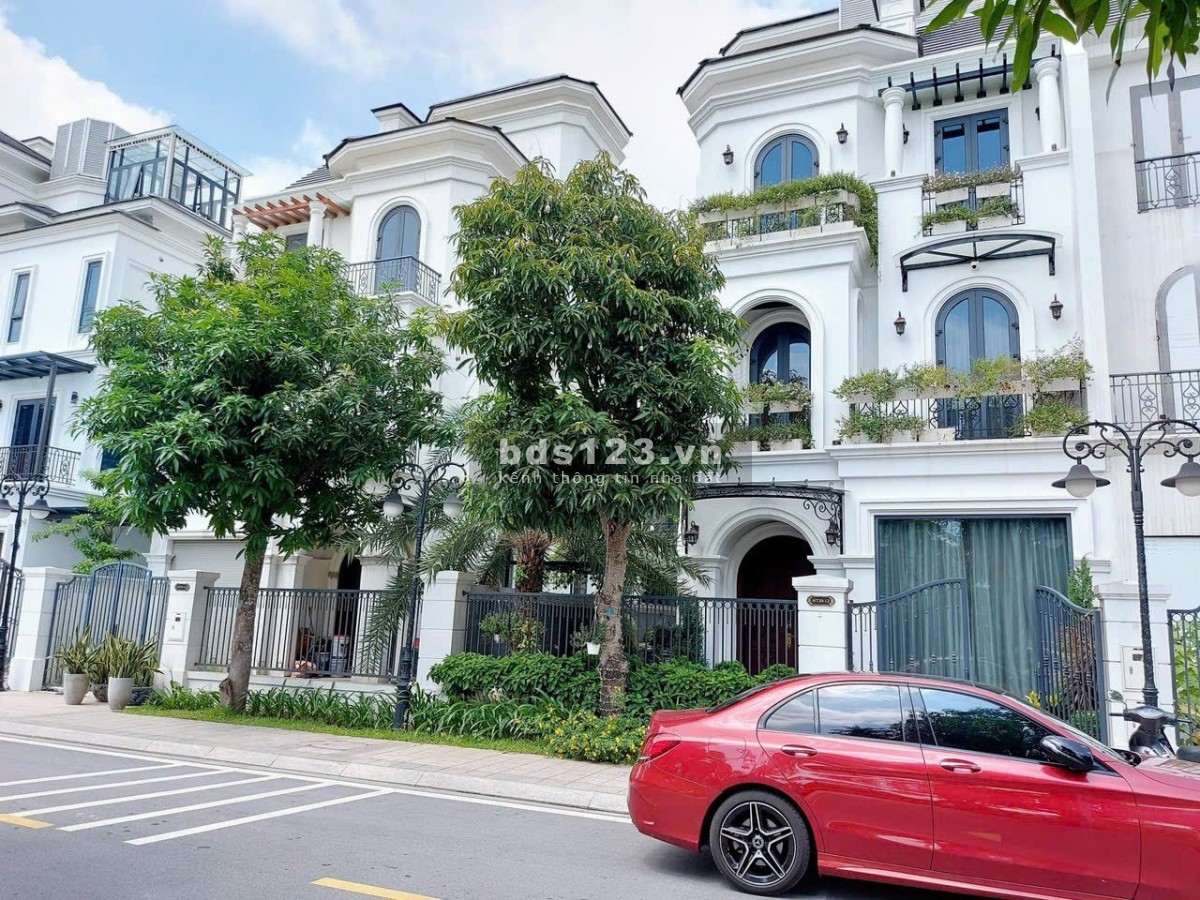 Chấp nhận lỗ 4 tỷ so với đỉnh căn song lập SB8-28 150m² siêu đẹp Vinhomes Ocean Park Gia lâm