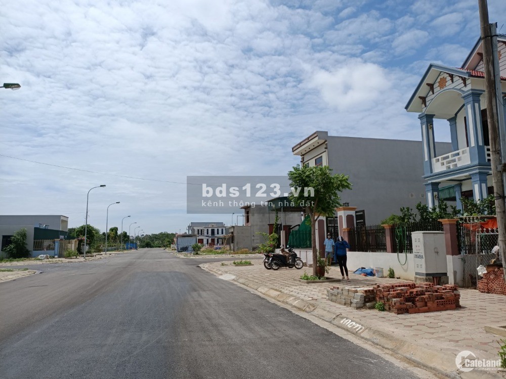 Bán Gấp lô đất đấu giá phân lô, vỉa hè Quảng Đại, Sầm Sơn - Thanh Hóa