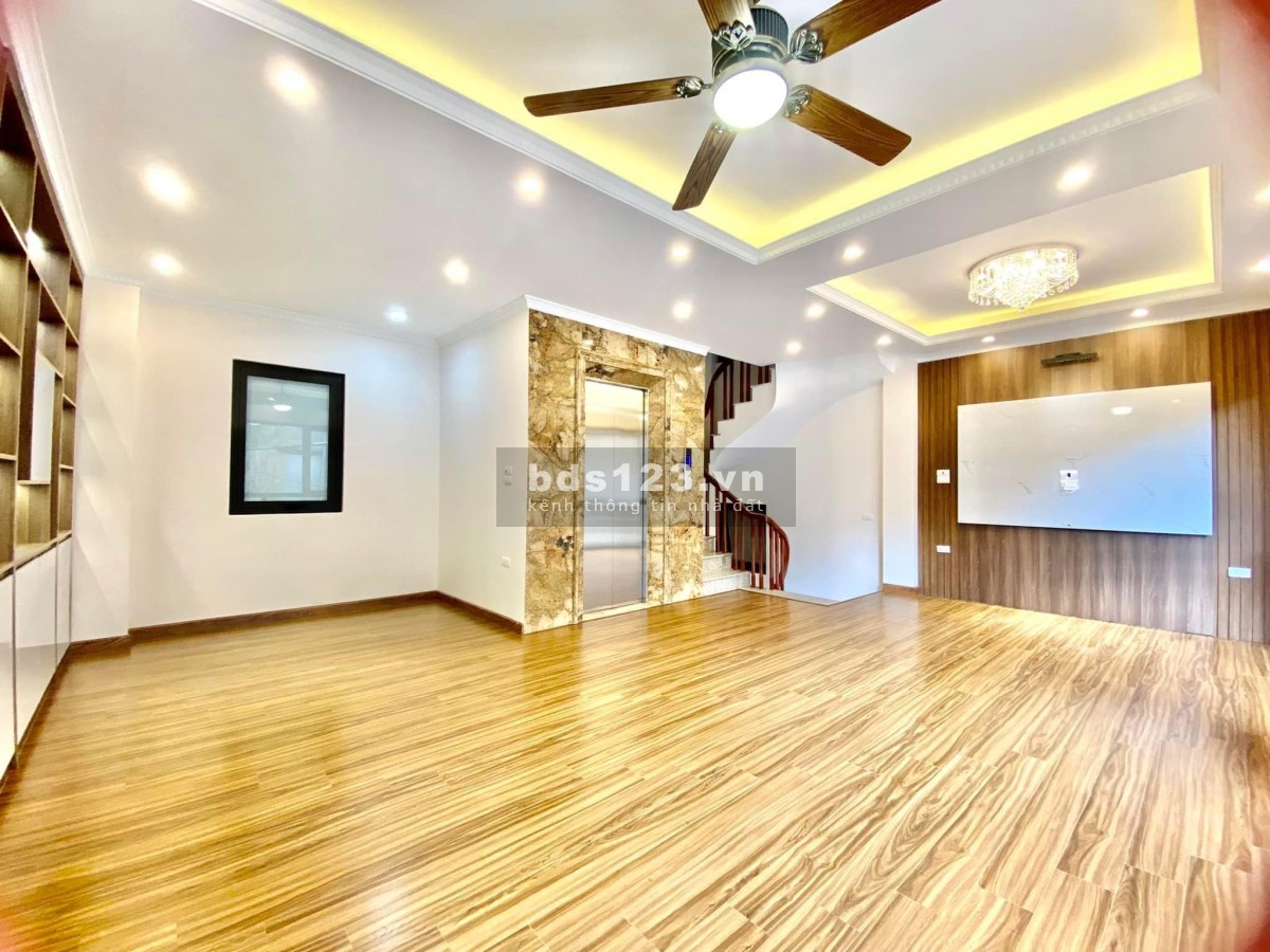 Bán nhà chỉ nhỉnh 7 tỷ - lô góc ngã tư sở – 40m2 x 6 tầng thang máy - mt 6m.