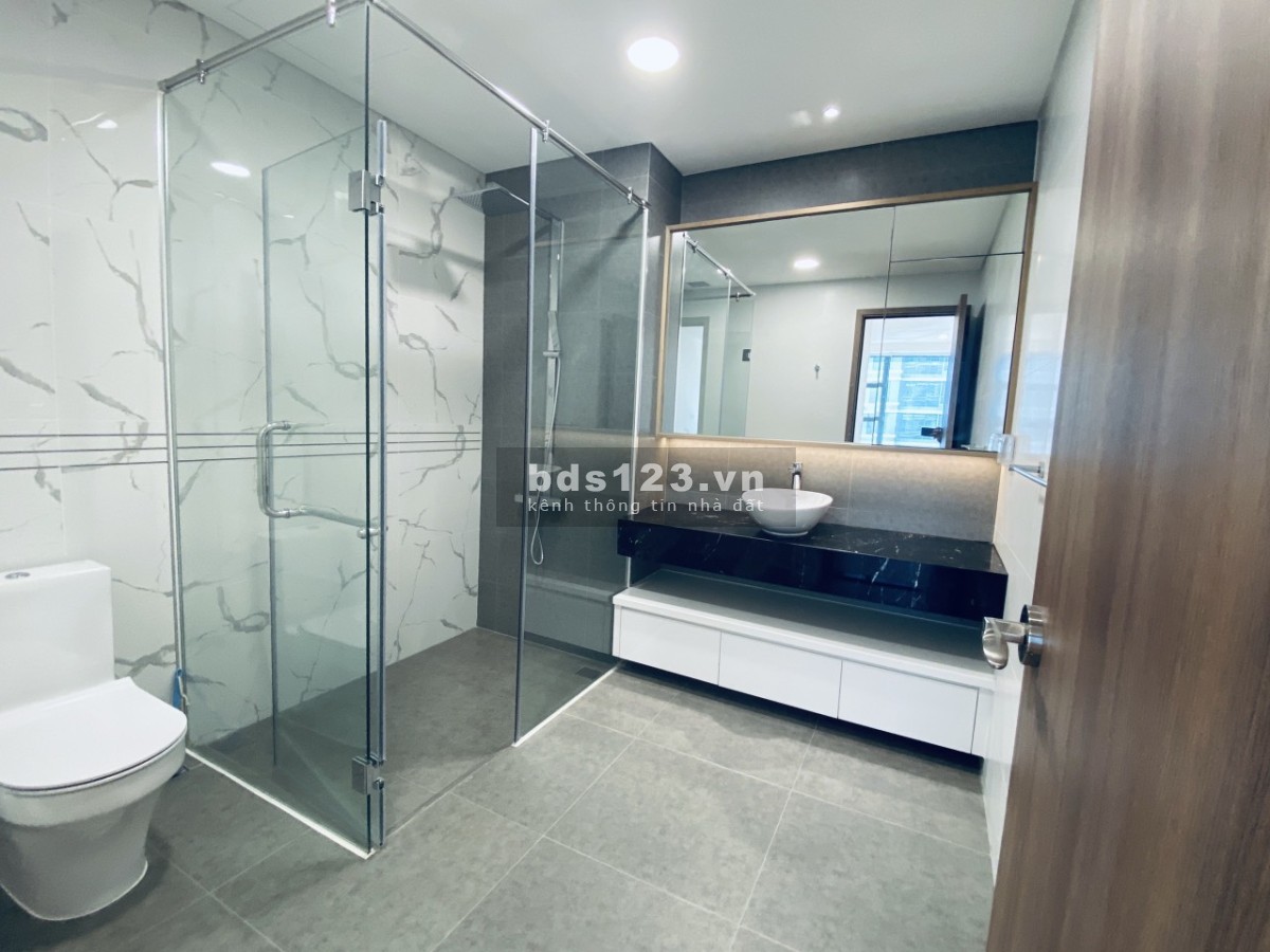 Cho thuê căn hộ Sunwah Pearl 2 phòng ngủ đầy đủ nội thất thoáng mát yen tỉnh trống sẵn