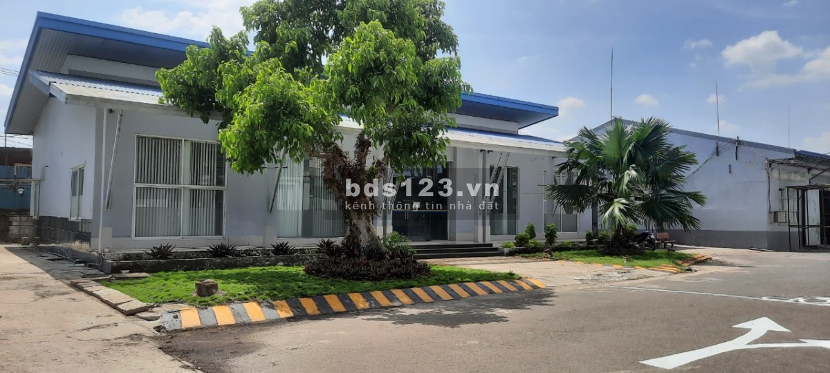 Cho thuê kho xưởng 4800m2 mặt tiền đường Võ Văn Vân, Bình Chánh.