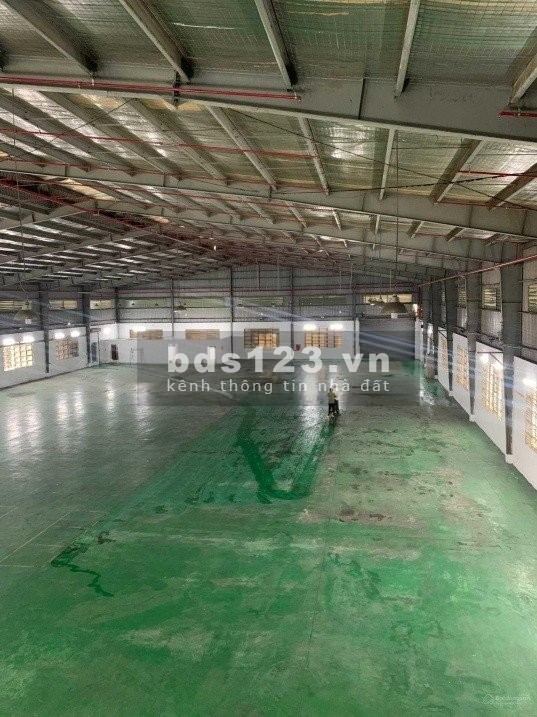 Cho thuê nhà xưởng đẹp 2000m2 trong KCN Tân Bình, đường CN10, Tân Phú.