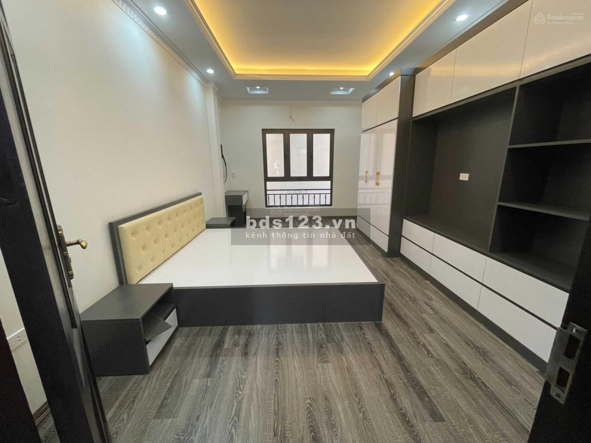 Cực hiếm. Phố Hoàng Ngọc Phách. Ô tô đỗ cửa kinh doanh 40m2x4t giá 7.38 tỷ