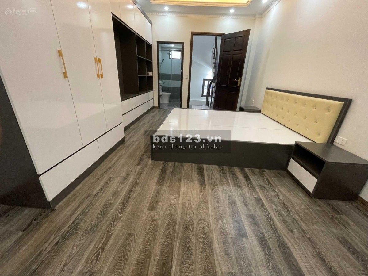 Cực hiếm. Phố Hoàng Ngọc Phách. Ô tô đỗ cửa kinh doanh 40m2x4t giá 7.38 tỷ