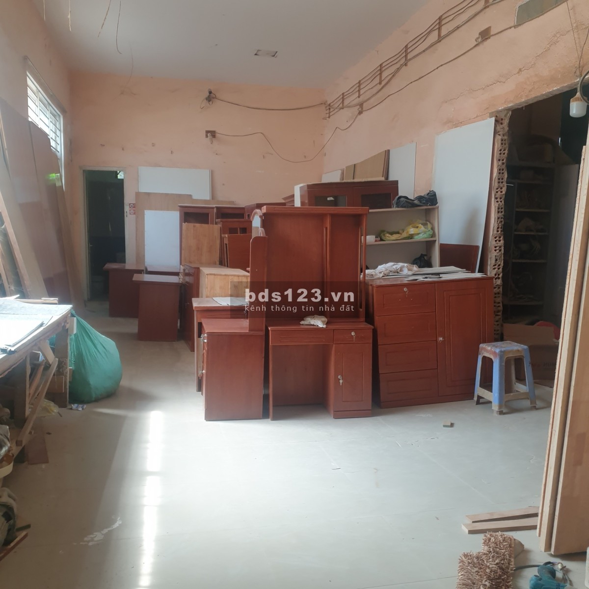 Bán dãy nhà cấp 4 đang cho thuê, mặt tiền đường 23, Hiệp Bình Chánh, Thủ Đức. DT 410 m2 thổ cư.