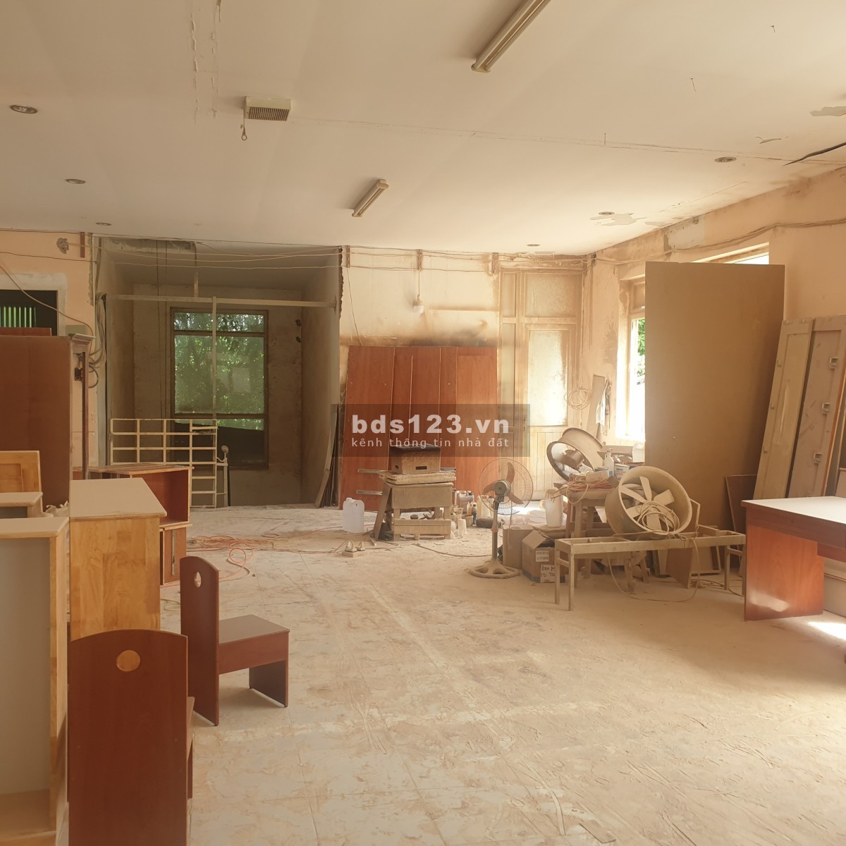 Bán dãy nhà cấp 4 đang cho thuê, mặt tiền đường 23, Hiệp Bình Chánh, Thủ Đức. DT 410 m2 thổ cư.