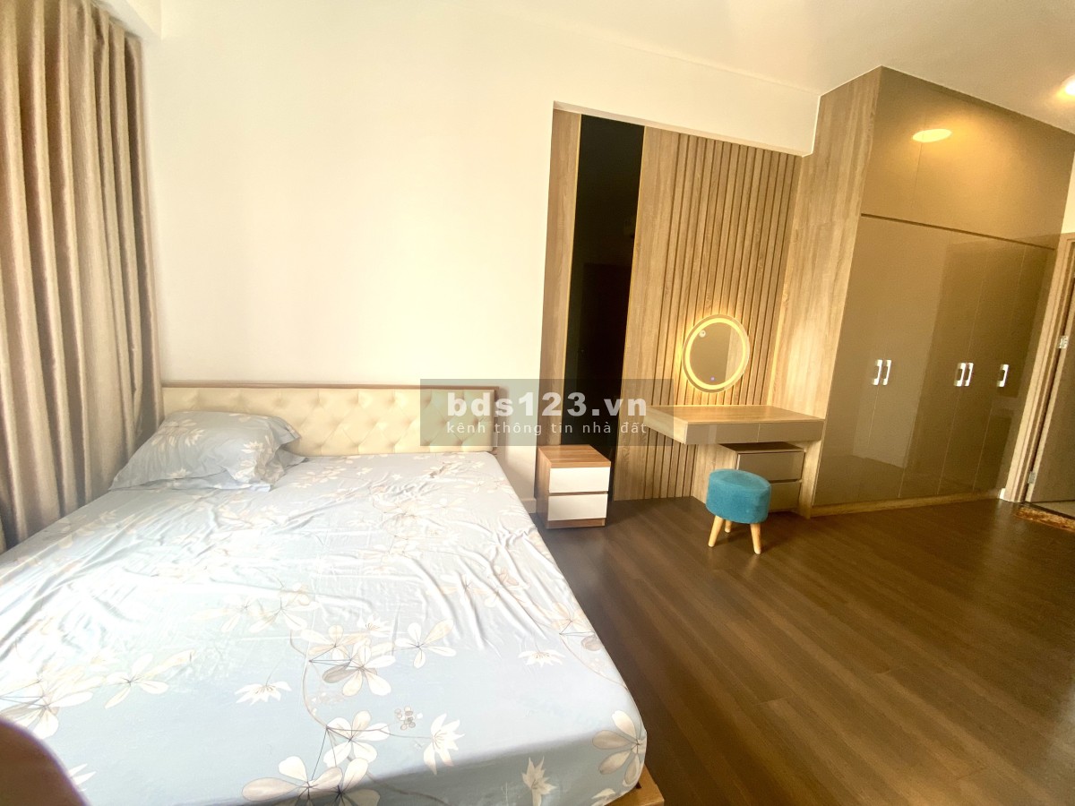 Cần bán căn hộ full nội thất, 2PN tầng cao tại The Sun Avenue, LH 0937179028
