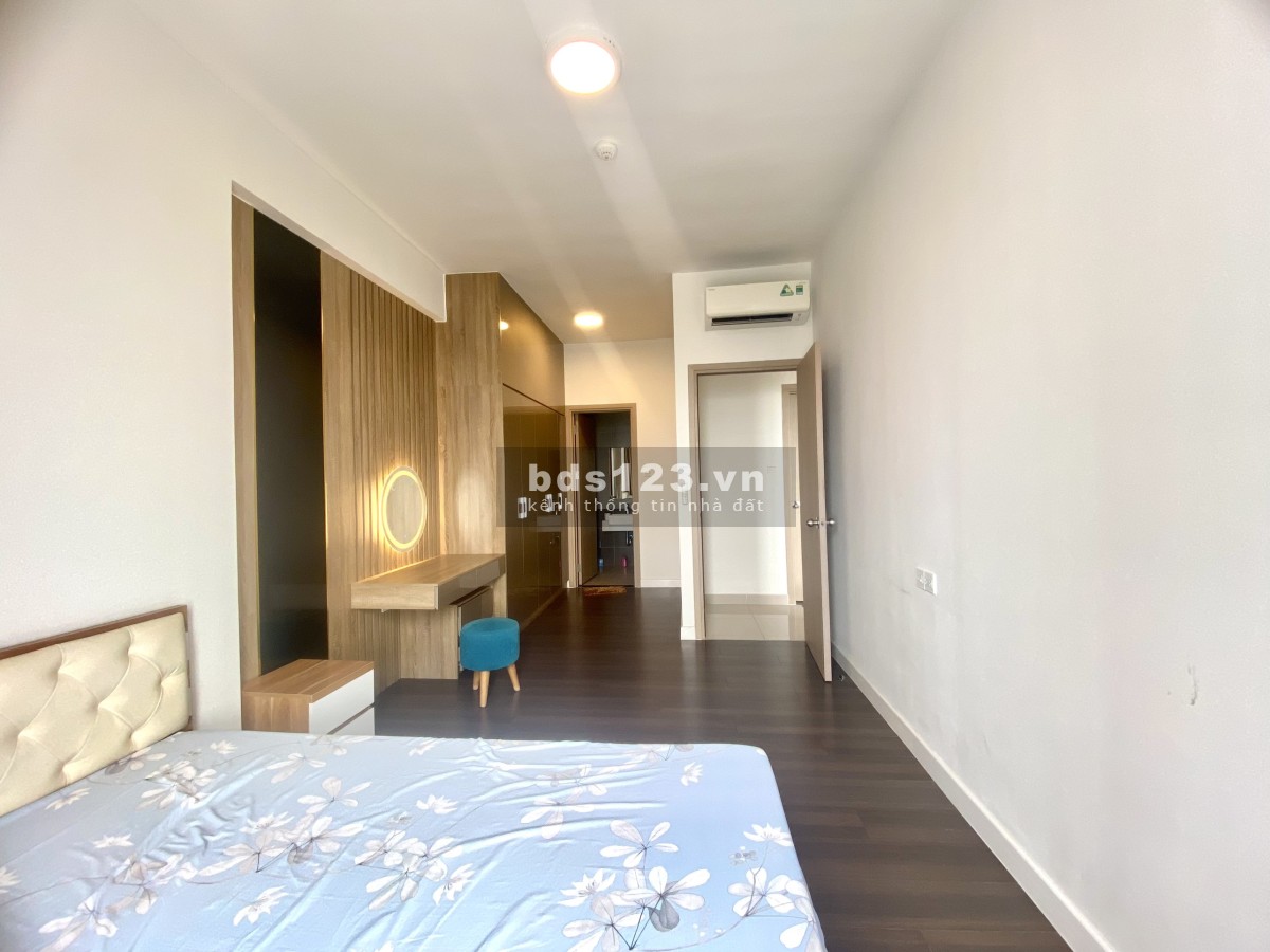 Cần bán căn hộ full nội thất, 2PN tầng cao tại The Sun Avenue, LH 0937179028