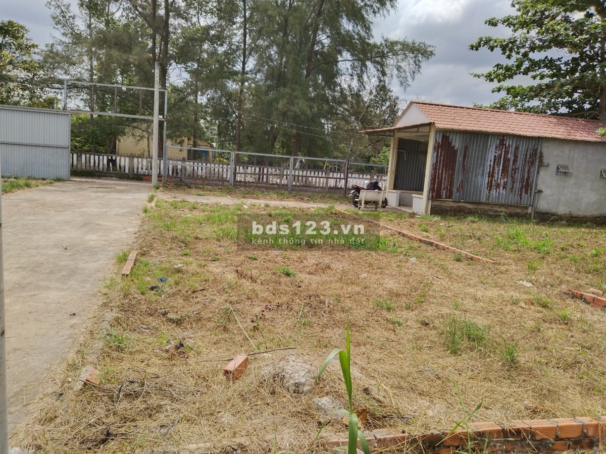 Bán nền góc 2 mặt tiền đường, thổ cư 100%, 100m2, gần trường cấp 2 An Khánh, Châu Thành, Bến Tre