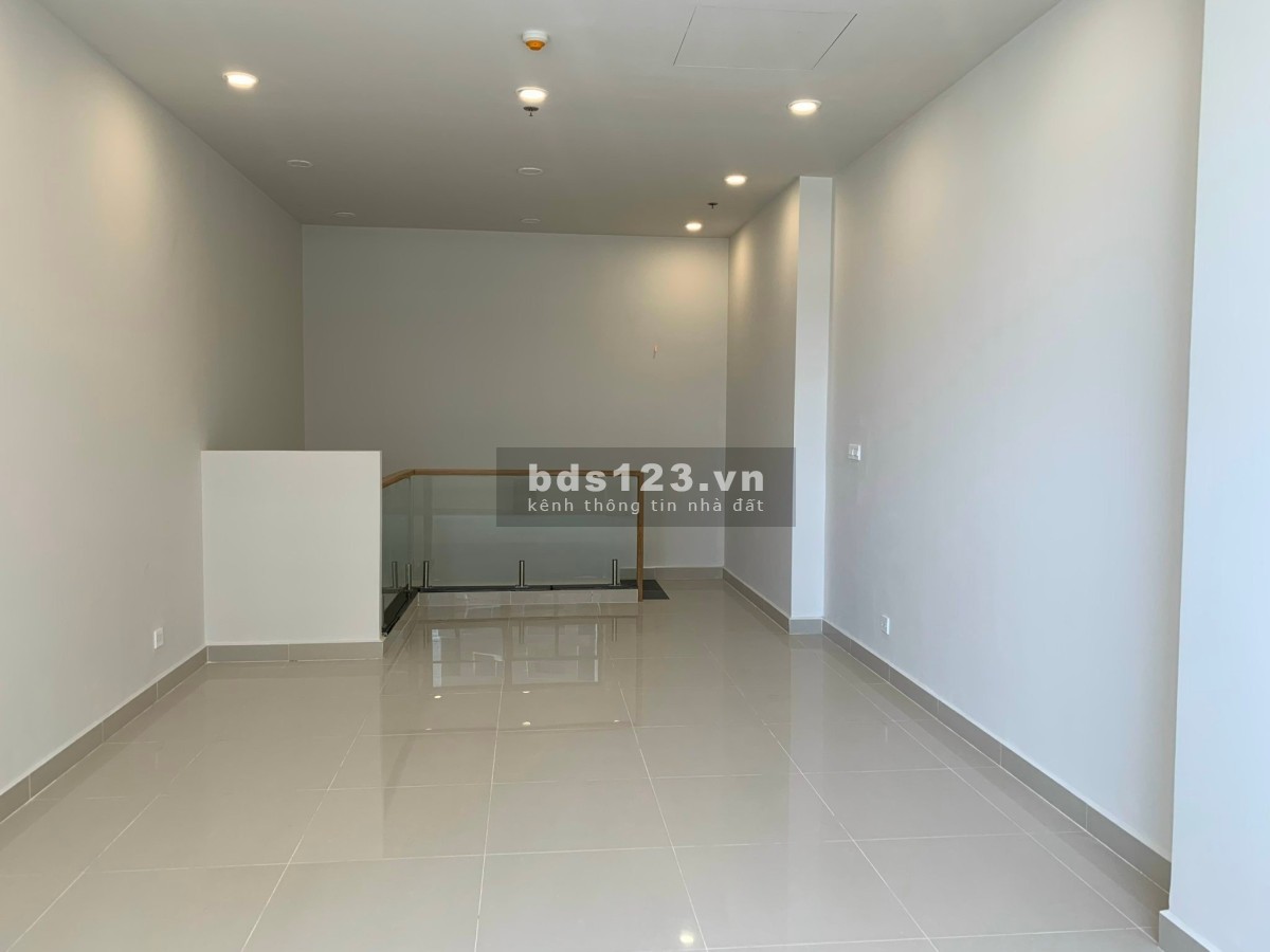 Tôi cần bán gấp shophouse RichStar Novaland mặt tiền Hòa Bình.Quận Tân Phú. Giá bán lỗ chỉ 4 tỷ.