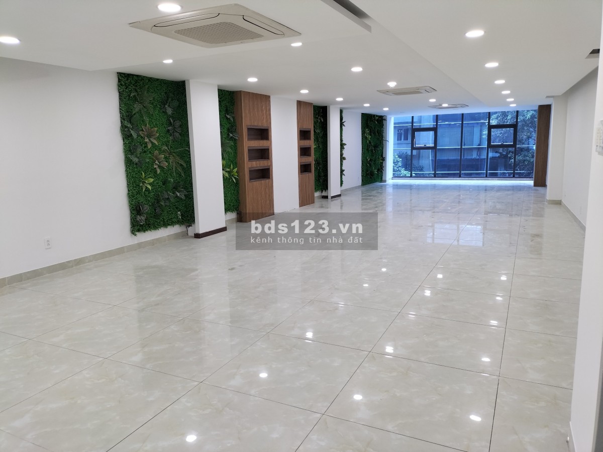 Cho thuê văn phòng đẹp giá tốt Etown đường Ấp Bắc Tân Bình dt 140m2 giá thuê 29 triệu/tháng đã PQL
