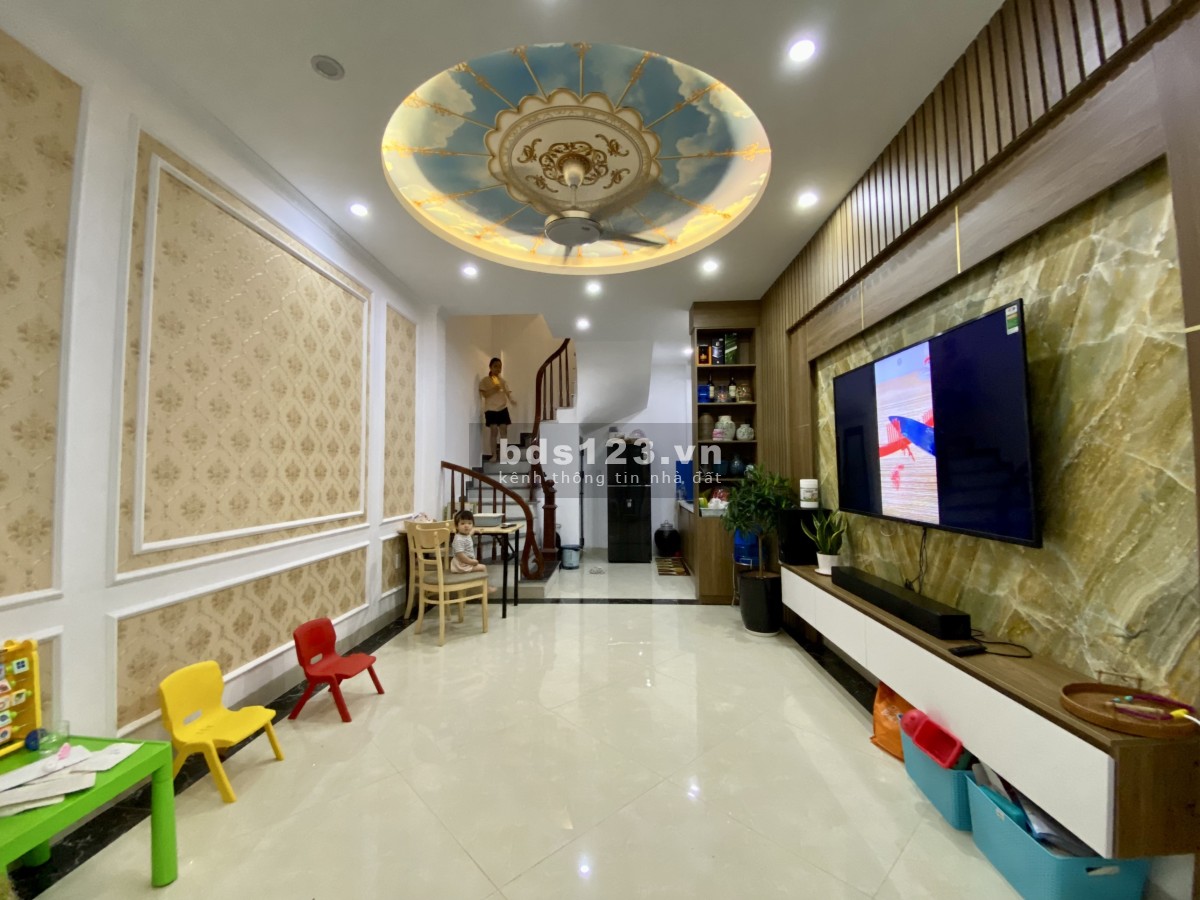 Cực vip. Phố Trần Duy Hưng, Trung Hoà, Cầu Giấy. Gần ôtô mặt ngõ thông kinh doanh. 40m2 x 5T, 5 tỷ