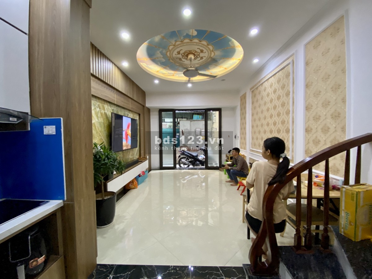 Cực vip. Phố Trần Duy Hưng, Trung Hoà, Cầu Giấy. Gần ôtô mặt ngõ thông kinh doanh. 40m2 x 5T, 5 tỷ
