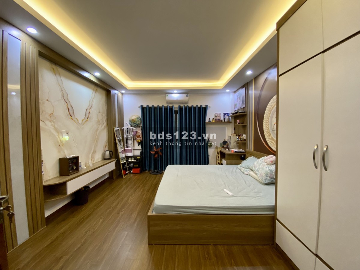 Cực vip. Phố Trần Duy Hưng, Trung Hoà, Cầu Giấy. Gần ôtô mặt ngõ thông kinh doanh. 40m2 x 5T, 5 tỷ