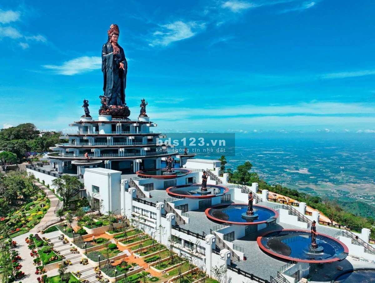 Bán lô đất full thổ cư nghỉ dưỡng view núi Bà Đen sát trung tâm giáp Hồ Dầu Tiếng